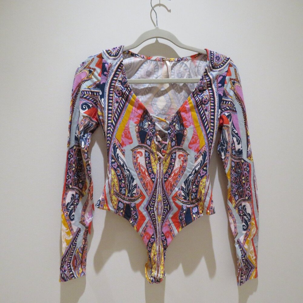 FREE PEOPLE Pick A Place Lace Up Paisley Bodysuit Stretch Boho Multicolor XS - Picture 3 of 15